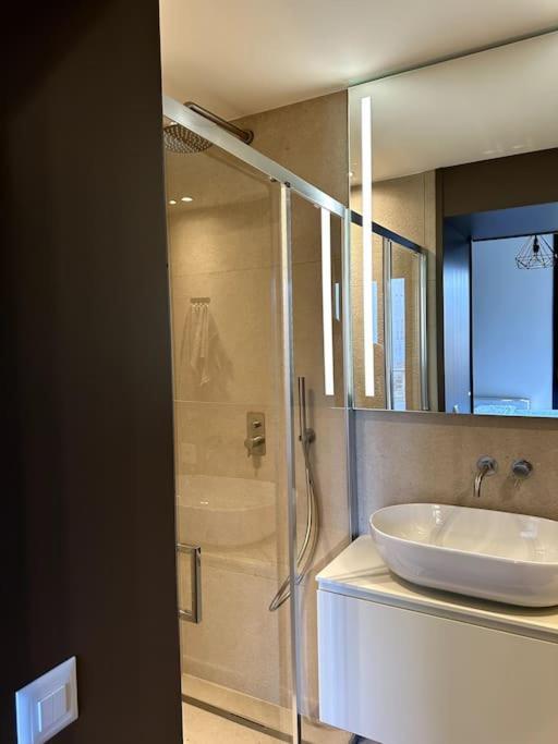 Riva 14 Apartment ลูกาโน ภายนอก รูปภาพ